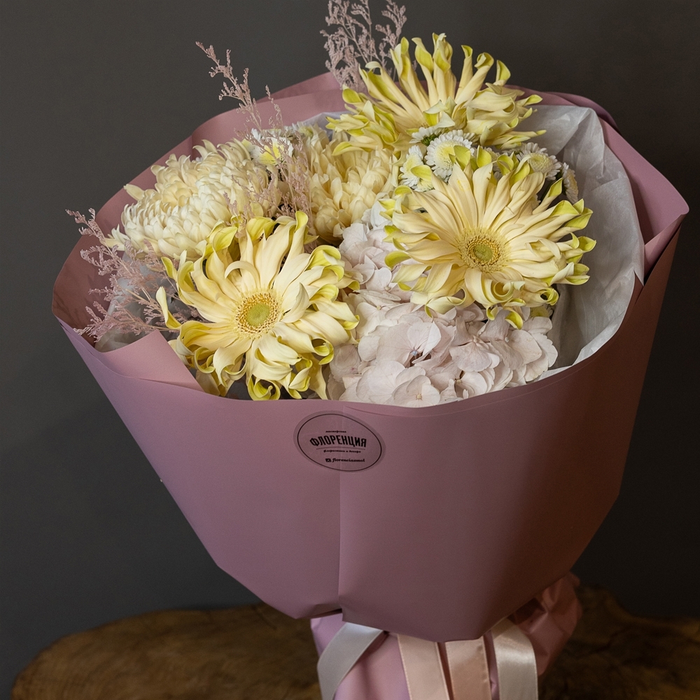 Букет - 126 Нежный сборный букет с герберами и хризантемами
