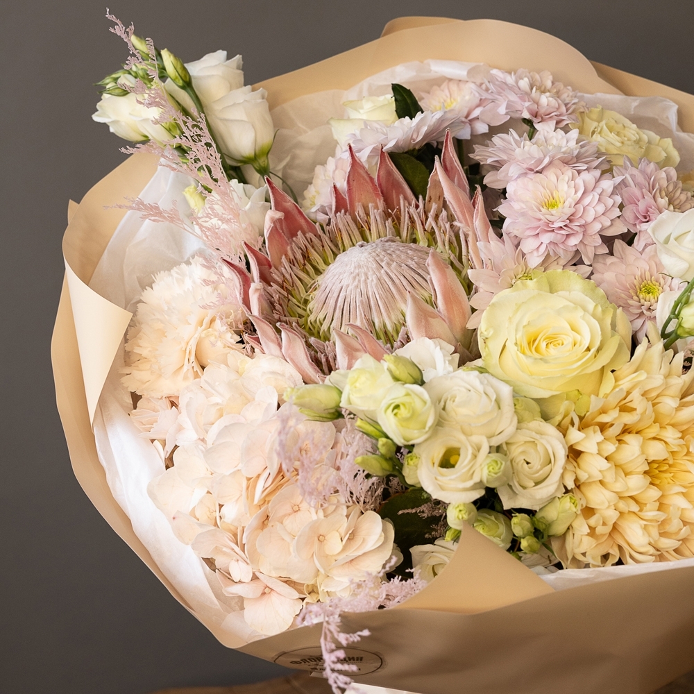 Букет - 127 Красивый сборный букет с протеей