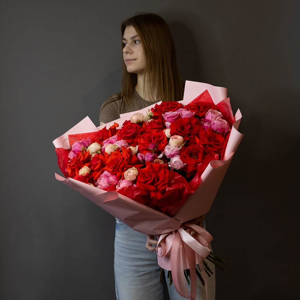 Букет - 132 Шикарный букет с французскими розами