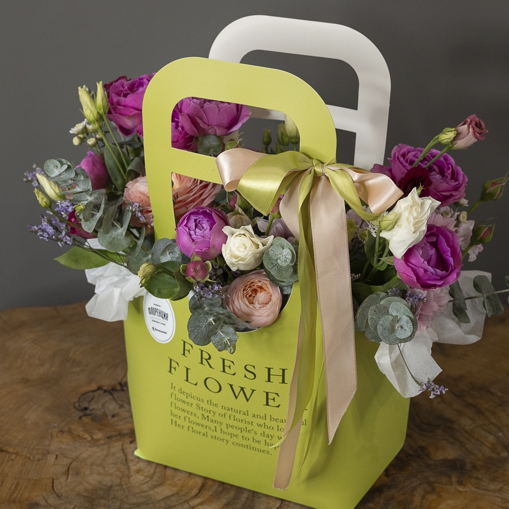 Цветочная композиция в сумочке - 113