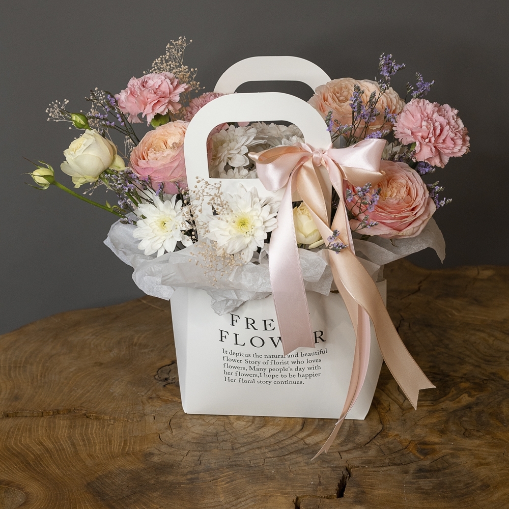 Цветочная композиция в сумочке - 114