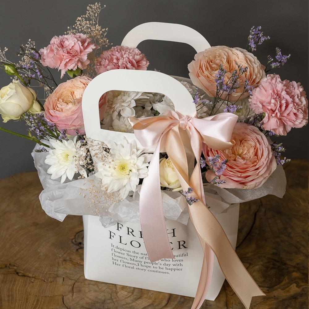 Цветочная композиция в сумочке - 114