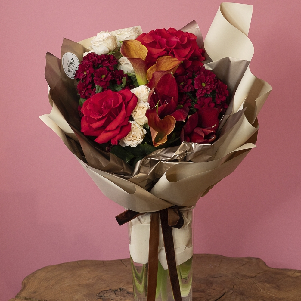 Букет - 116 Яркий букет с каллами и амариллисом