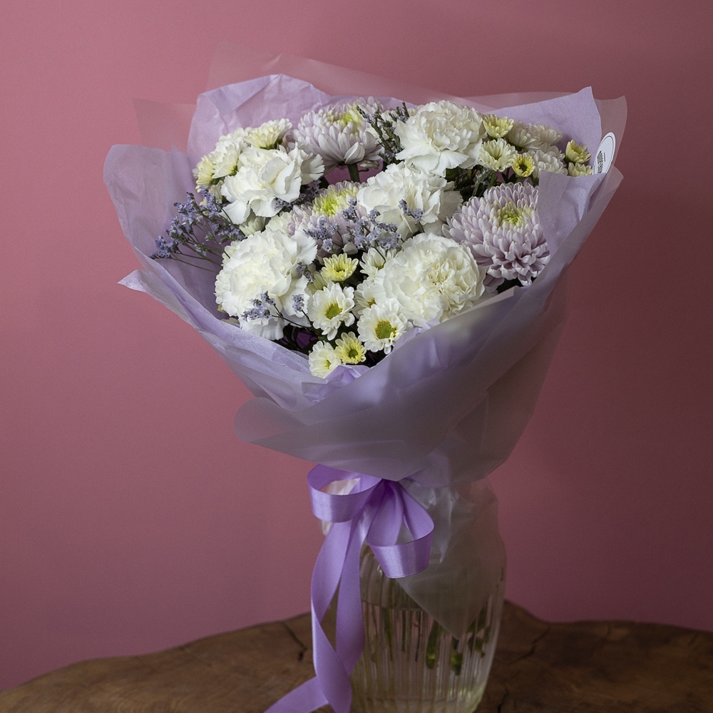 Букет - 120 Сборный букет с белыми диантусами