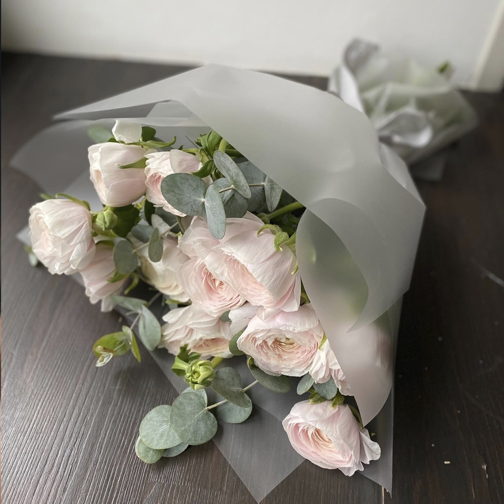 Букет-14 Нежный букет из ранункулюсов