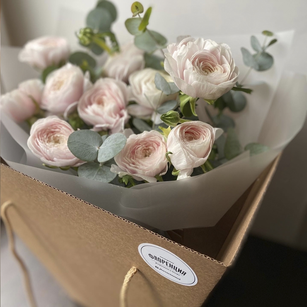 Букет-14 Нежный букет из ранункулюсов