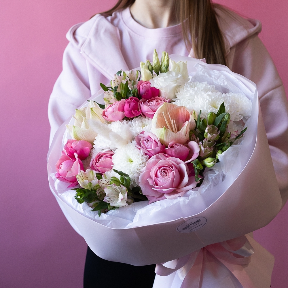 Букет - 138 Нежный сборный букет с персиковыми амариллисами