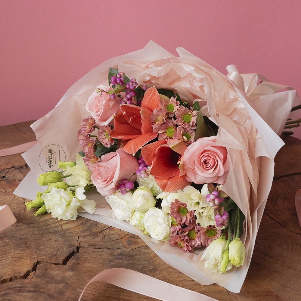 Букет - 122 Сборный букет с амариллисом